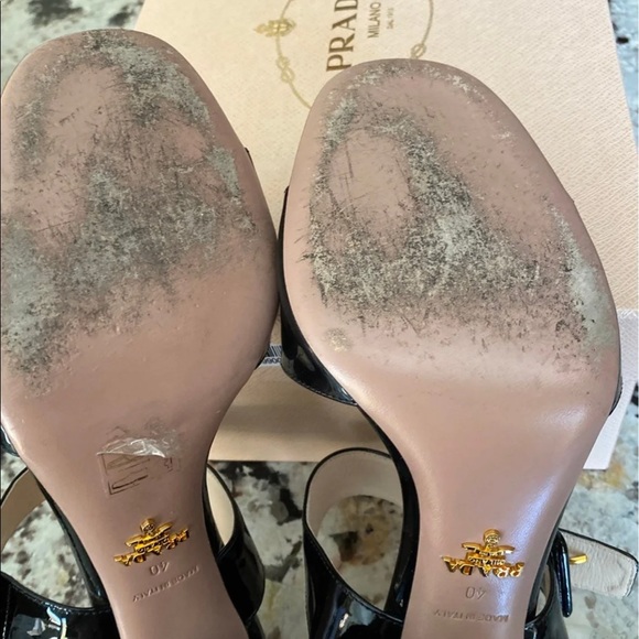 Black patent leather sandals with block heel - Picture 4 of 4